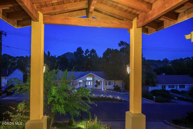 1021 Calle Las Trancas-small-007-002-Cal
