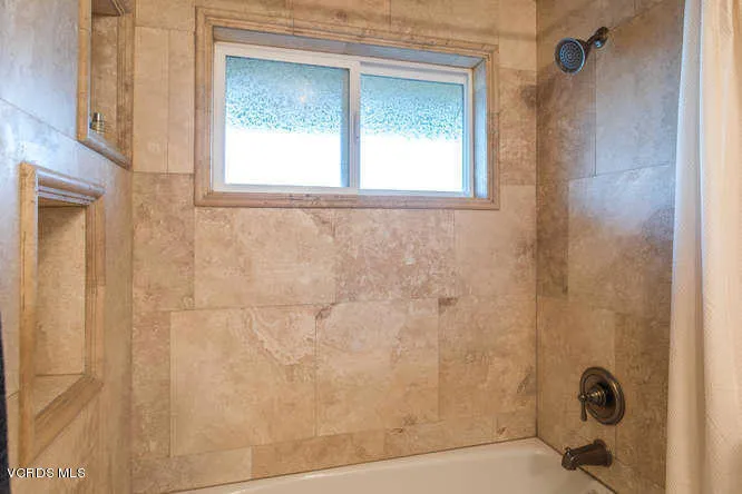 1021 Calle Las Trancas-small-029-019-Cal