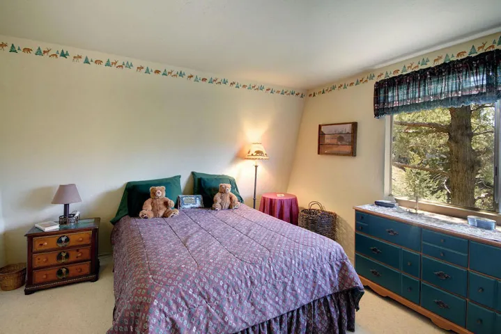 bedroom-b-1_49898978047_o