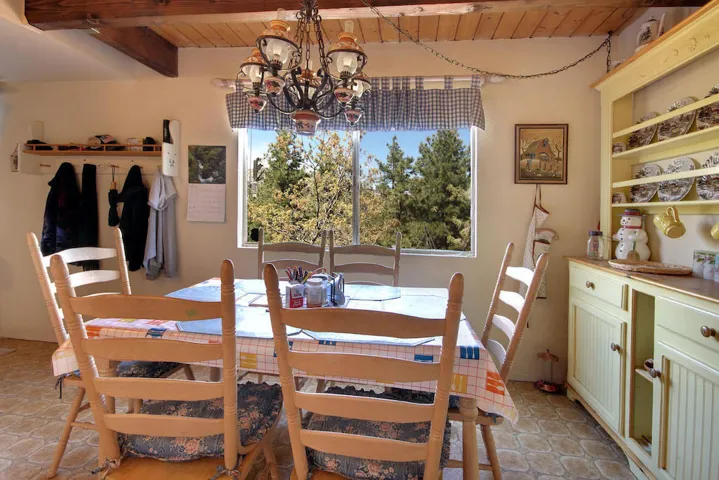 dining-area-2_49898669686_o
