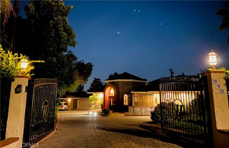 990 W 25th Street, Upland, California 91784