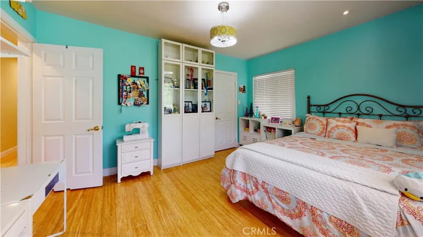 990 W 25th Street, Upland, California 91784