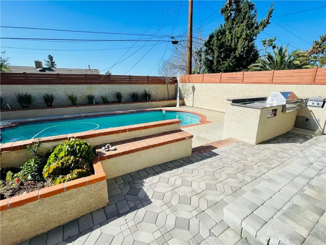 990 W 25th Street, Upland, California 91784