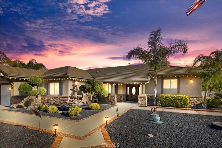 17751 Silver Hawk, Perris, California 92570
