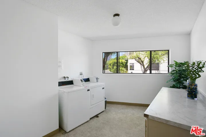 1122 Peck Drive 103, Los Angeles, California 90035