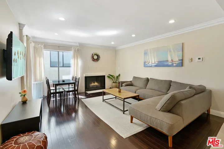 1122 Peck Drive 103, Los Angeles, California 90035