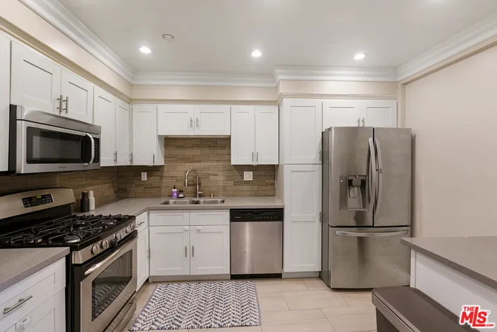 1122 Peck Drive 103, Los Angeles, California 90035