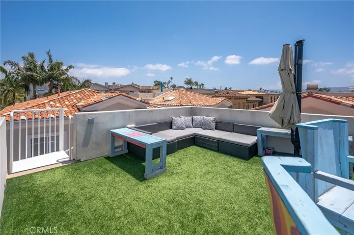 106 S Francisca Avenue B, Redondo Beach, California 90277