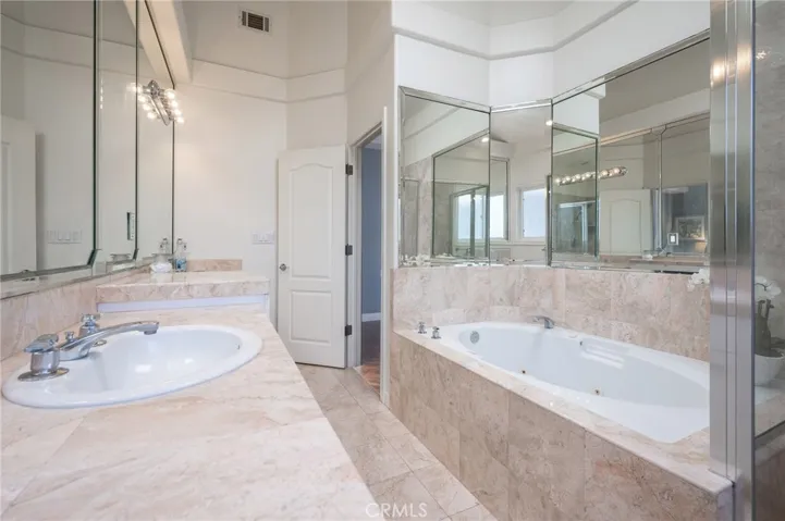 106 S Francisca Avenue B, Redondo Beach, California 90277
