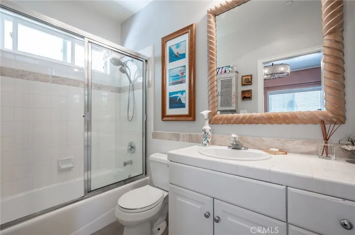 106 S Francisca Avenue B, Redondo Beach, California 90277
