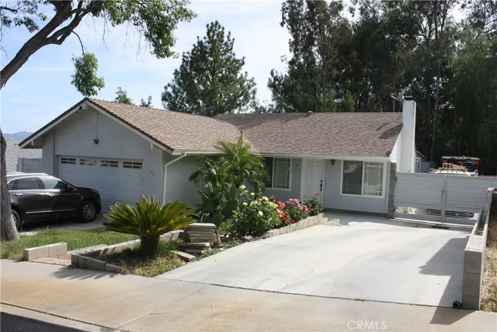 27411 Onlee Avenue, Saugus, California 91350