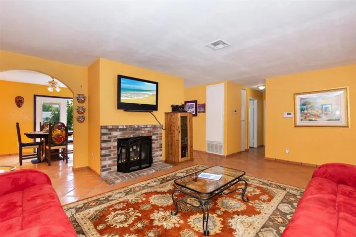 04-Living Room