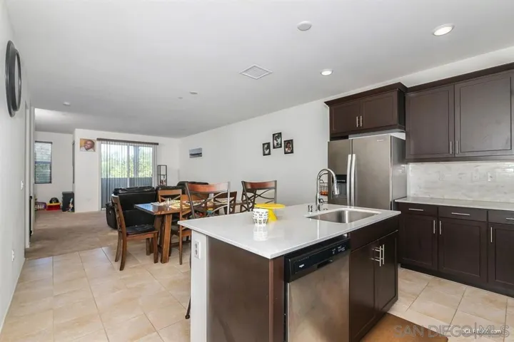 5160 Calle Sand Arch 79, San Diego, California 92154