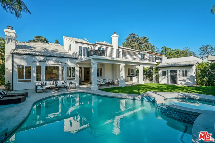 13348 Chandler Boulevard, Sherman Oaks, California 91401