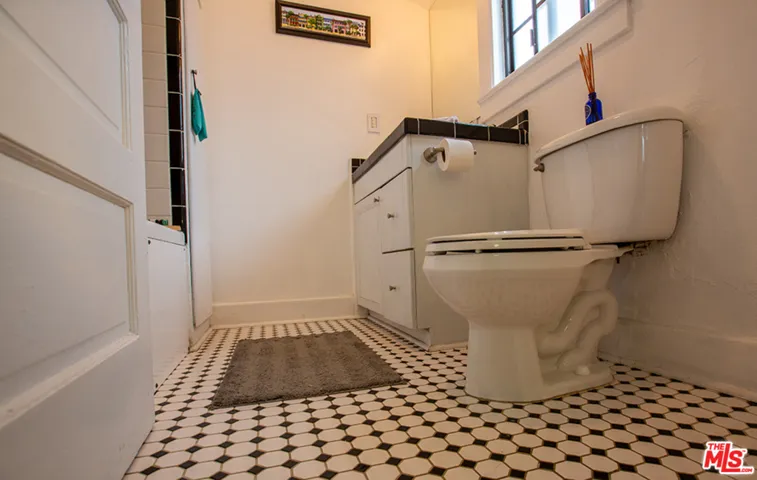 1431 Lemoyne Street, Los Angeles, California 90026