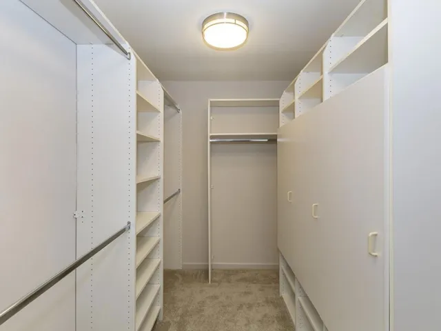 032_Closet