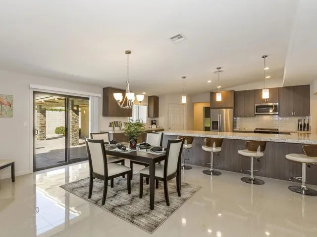 009_DiningKitchen