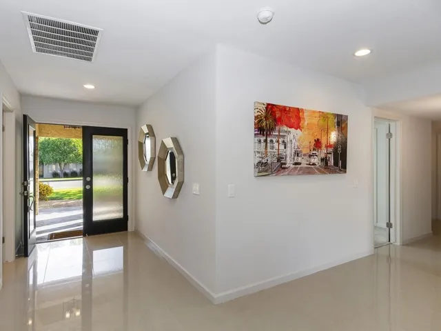 003_Foyer