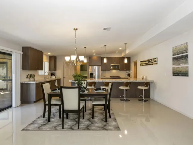 011_DiningKitchen