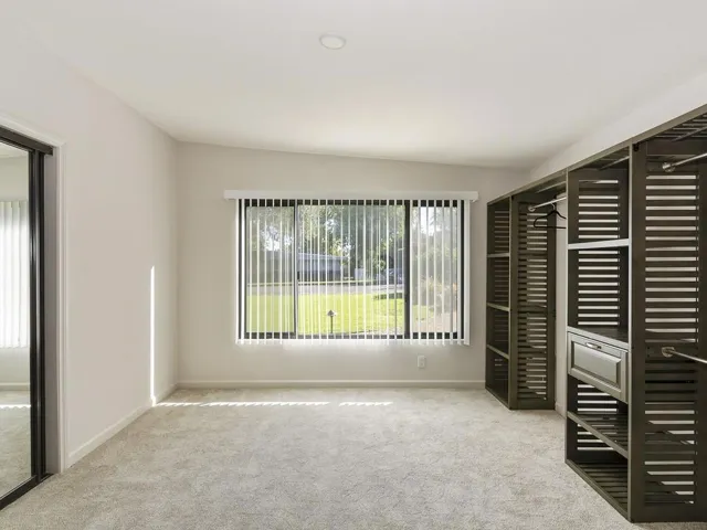 025_Master Closet