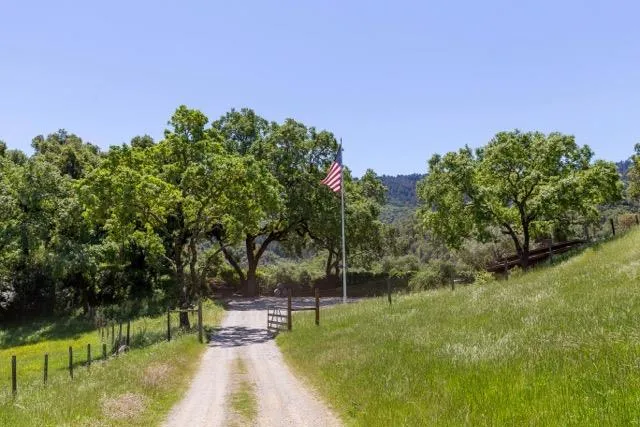 6500 Redwood Retreat Road, Gilroy, California 95020