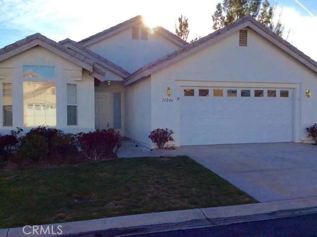 11246 Pleasant Hills Drive, Apple Valley, California 92308