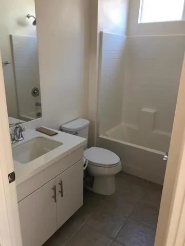 bed 2 with ensuite full bath