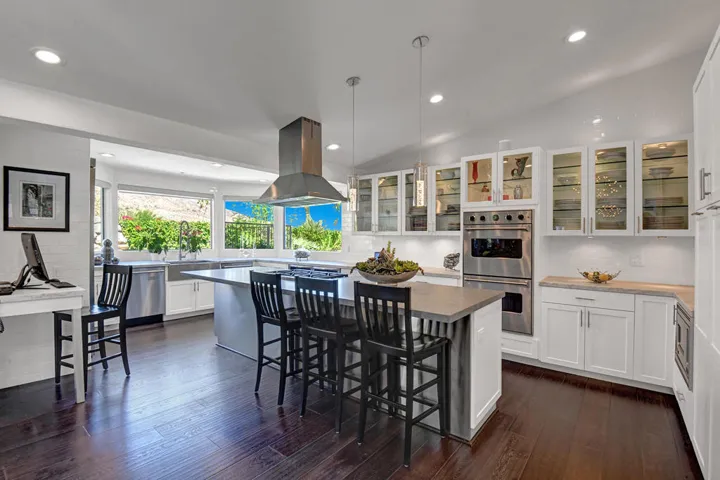 KITCHEN MLS