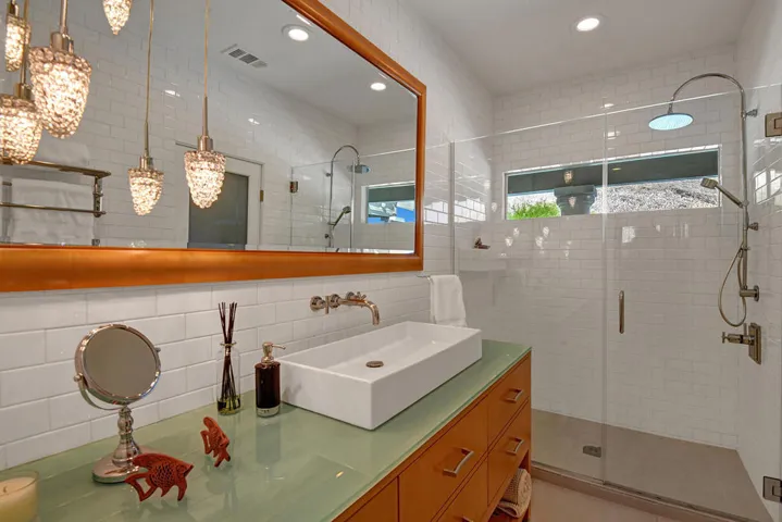 GUEST BEDROOM BATHROOM REVERSE MLS
