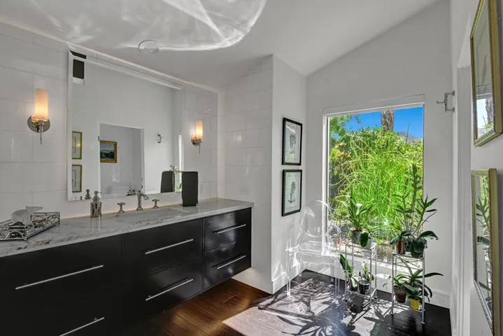 MASTER BATHROOM VANITY ANGLED MLS