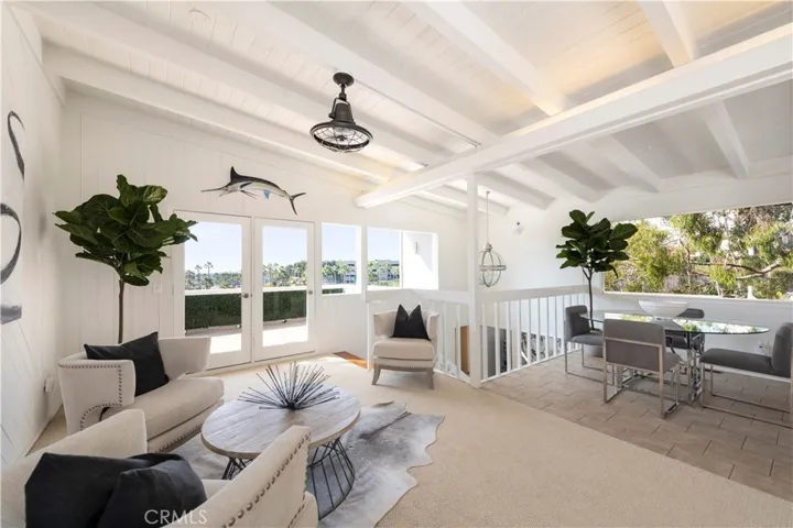 233 La Jolla Drive, Newport Beach, California 92663