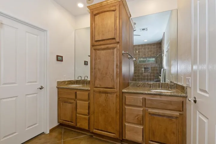 022_Master Bathroom