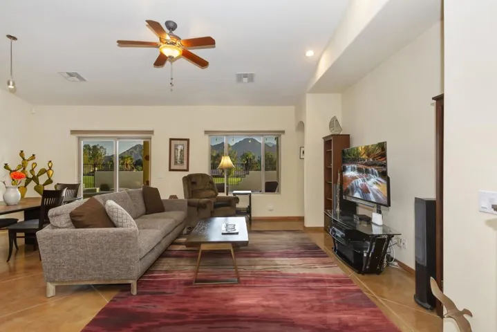006_Living Room
