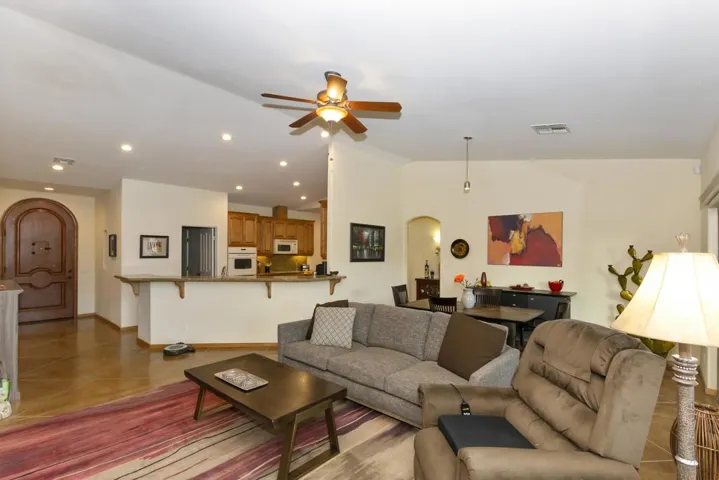 007_Living Room