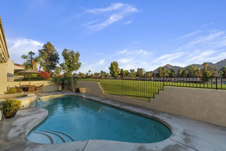 027_Backyard View
