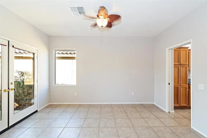 03-Dining Area