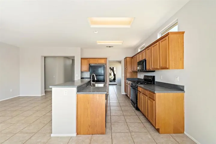 08-Kitchen