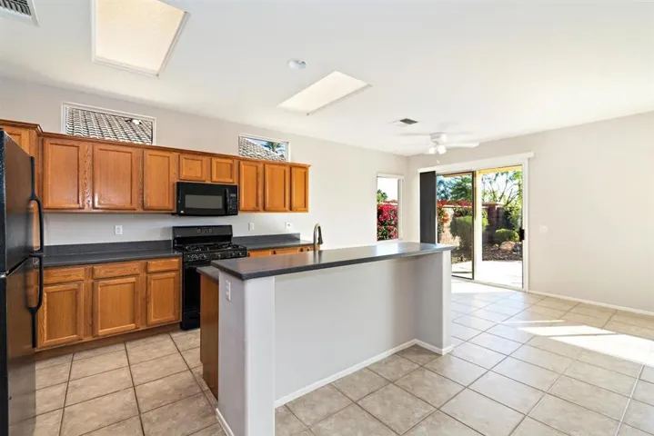 06-Kitchen