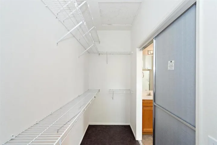 18-Master Closet