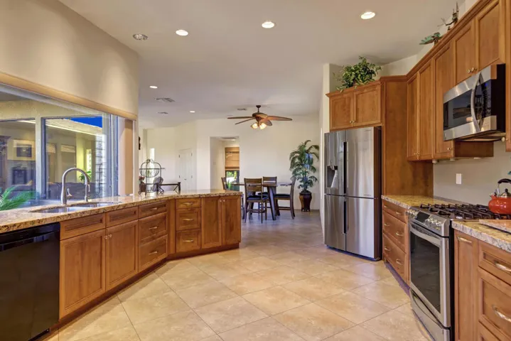 KITCHEN REVERSE