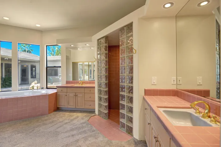 MASTER BATHROOM REVERSE