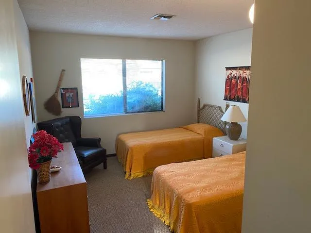 Doralbedroom3