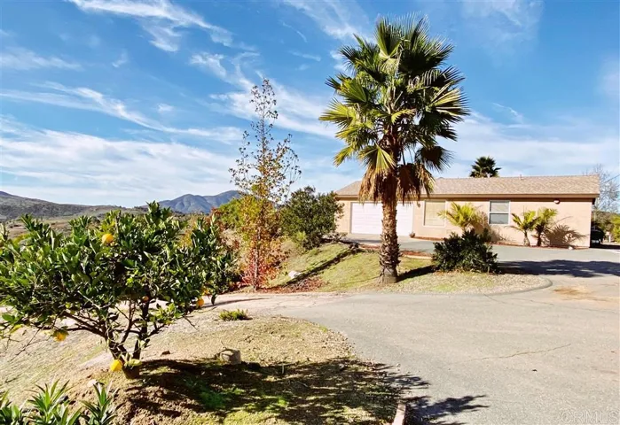 14439 Hillside Dr., Jamul, California 91935