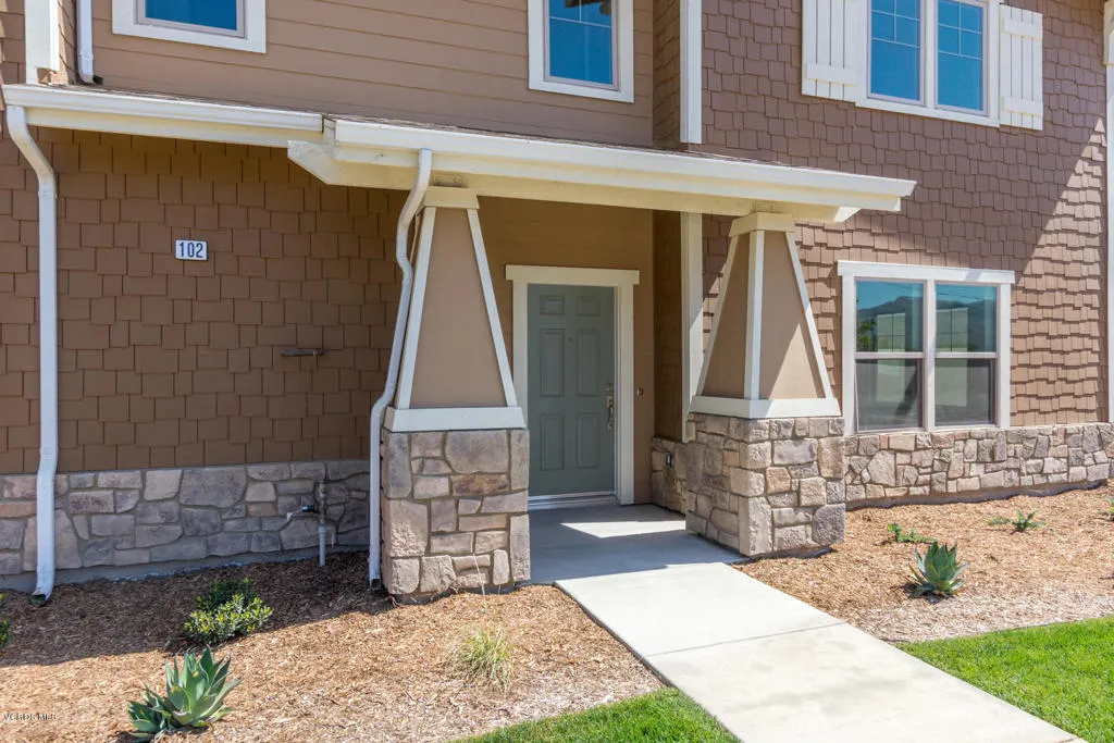 4080 Aurora Lane, Piru, California 93040 home-pic-2