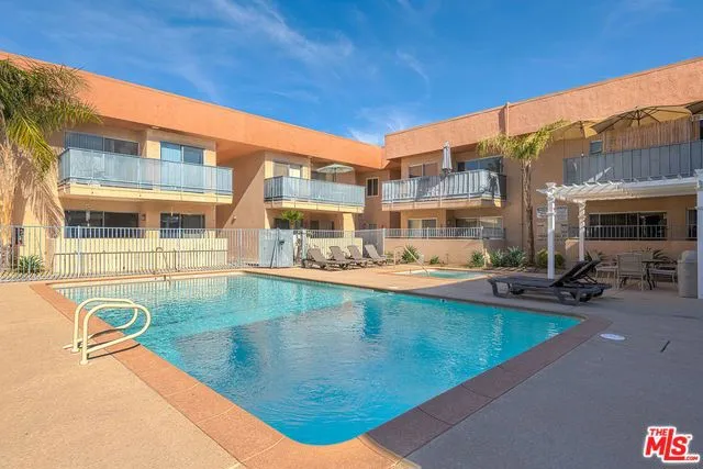 400 N Sunrise Way 204, Palm Springs, California 92262