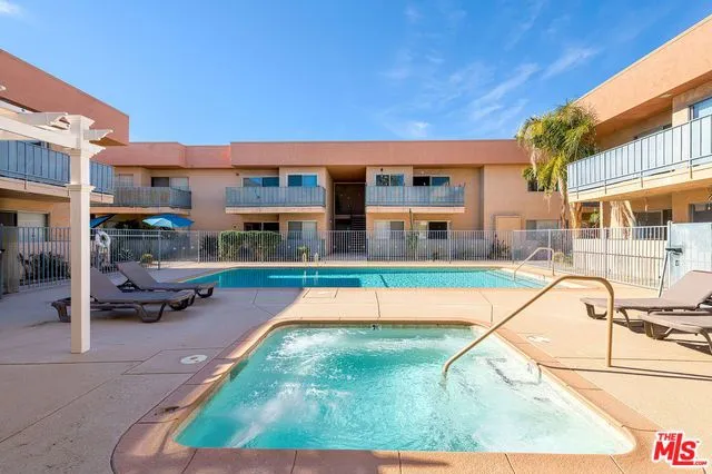 400 N Sunrise Way 204, Palm Springs, California 92262