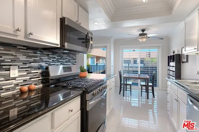 400 N Sunrise Way 204, Palm Springs, California 92262