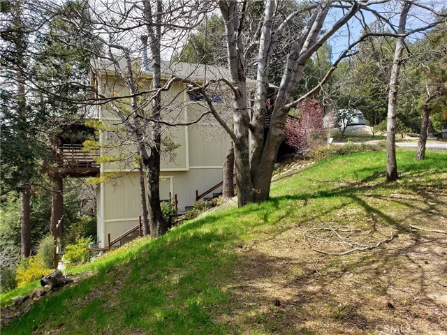 24334 Zurich Drive, Crestline, California 92325