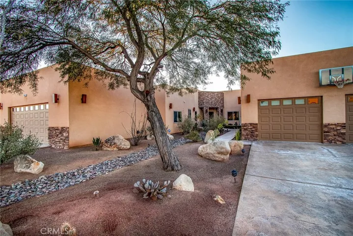 5808 Elata Avenue, Yucca Valley, California 92284