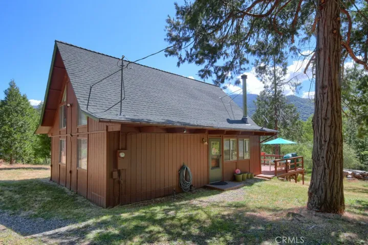 5570 Grayling Road, Mariposa, California 95338